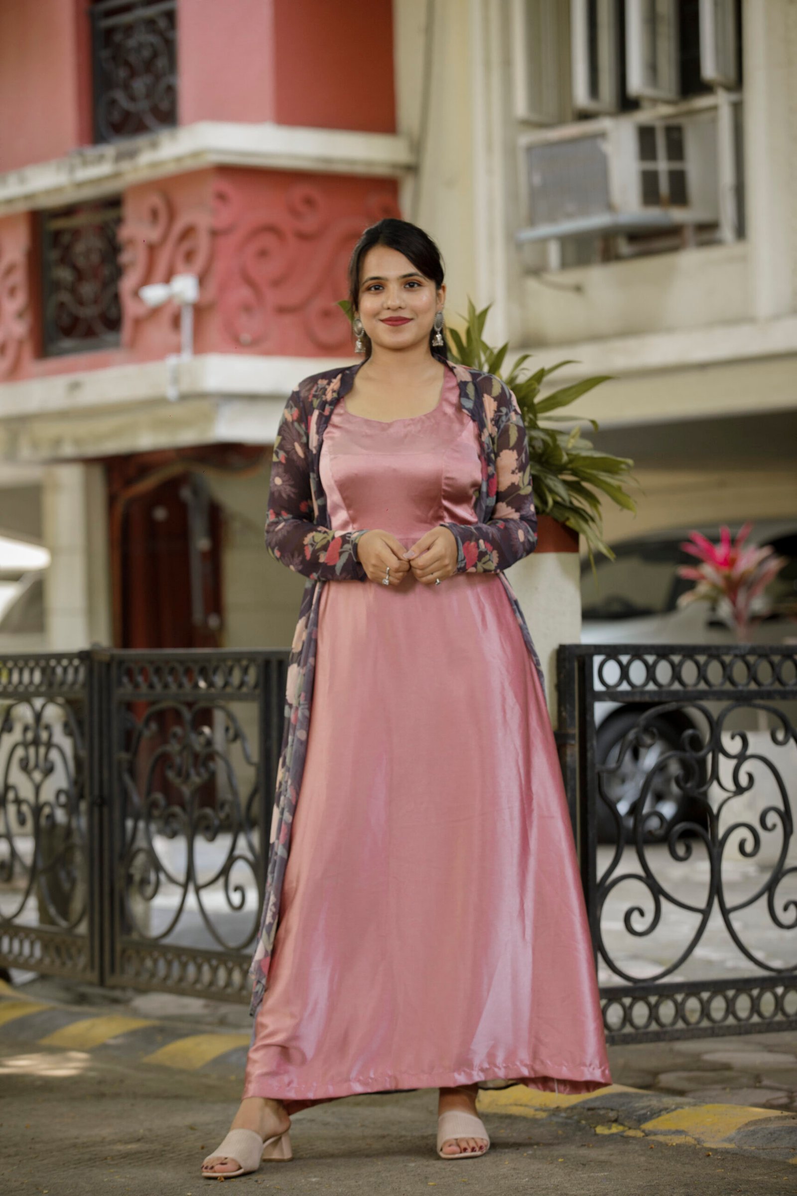 Onion Pink Gown With Jacket - Image 11
