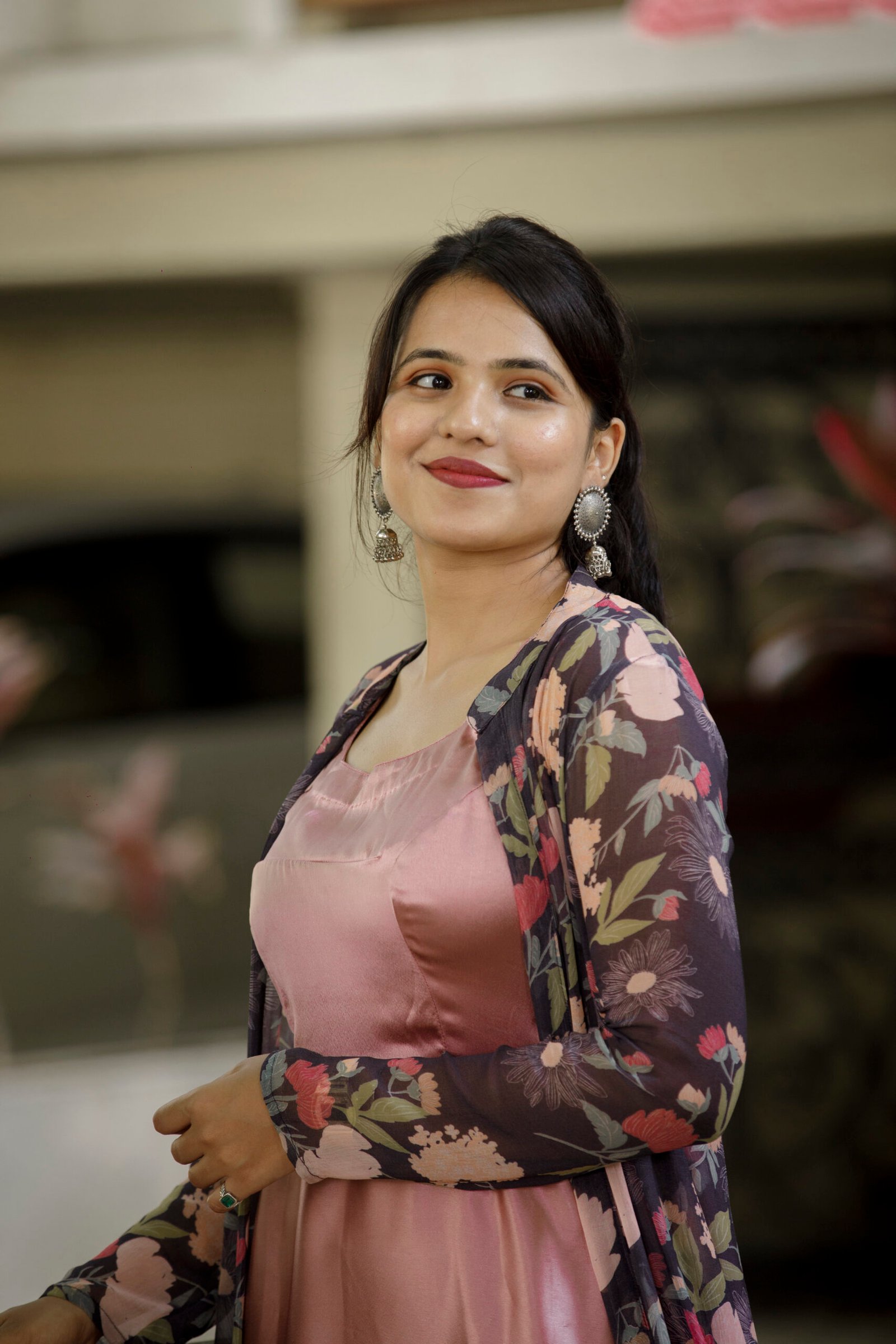 Onion Pink Gown With Jacket - Image 4