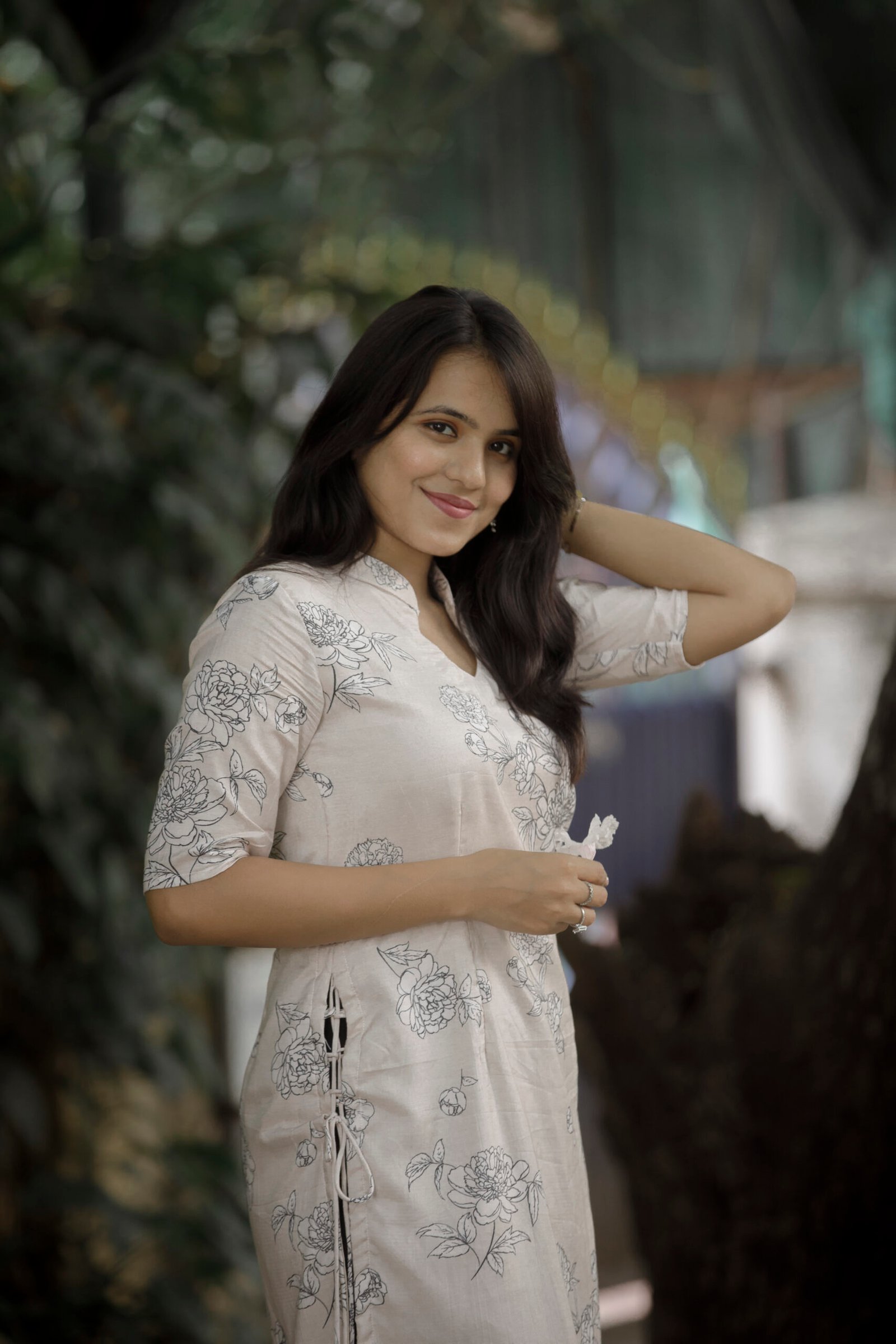 Cream Silk Kurti - Image 2